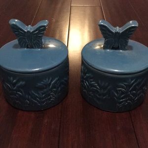 Two ceramic pots